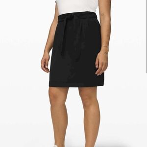 Lululemon Noir Skirt